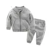 Baby Autumn Girl Fashion Roupos de algodão com manga comprida jaqueta sólida+calça 2pcs
