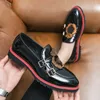 Yüksek Kaliteli Loafer'lar Erkek Ayakkabı PU Deri Rahat Moda Yuvarlak Ayak Günlük Parti Çift Toka Nakış Eğilim Beyefendi İş Ayakkabıları DH955