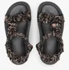 Vrouwen Designer Bruin Satijnen Sandalen Print Voel Zijden Sjaal Stoffen Sandalen Comfortabele Zachte Platte Slippers Strandschoenen Slippers Met Doos 349