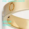 Love Bangle Diamond Gold plaqué 18 K Never Fade 16-19 Taille avec certificat de boîte Réplique officielle Bijoux de luxe de qualité supérieure