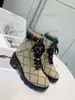 Лучшие женские дизайнерские сапоги мода жаккардовые буквы шерстяные кожа Martin Boots Luxury Runway Cowboy Shoes Отправить коробку размером 35-42