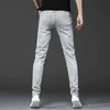 Мода европейская бренда вышитая джинсы Мужские летние корейские эластичные слабы