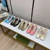İlkbahar ve Yaz 2022 G Aile Deri Metal Düğmesi Kalın yüksek topuklu Şeker Renkli Muller Sandals Kadınlar Elbise Ayakkabı Bayanlar İçin Ayakkabı