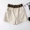 Shorts femininos Designer de designer de alta qualidade PU Moda de couro F Calças de perna larga de cinto largo Spring e outono Longo uma cintura de tipo alta 9m7h