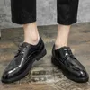 Retro British Gentleman Fashion Black Brown spetsar upp Oxford Shoes for Men Moccasins Wedding Prom Homecoming Party fo