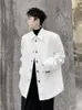 남성용 재킷 스프링 남성 착용 검은 옷깃 구조 금속 버클 장식 남성 재킷 싱글 가슴 코트 세련된 2A1017men 's