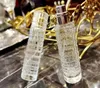Botellas portátiles de gama alta para perfume de 30 ml, botella vacía de vidrio prensado delicado de gran capacidad, botella de spray avanzada