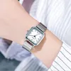 Роскошные женские часы Дизайнерские модные темпераменты Quartz Watch Watch Корейская версия из нержавеющей стали Высококачественная скользящая пряжка.