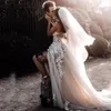 Modern Sevgiliye Boncuk Gelinlikler Tül 3D-Çiçek Aplikler Gelin Elbiseler Hamile Kadınlar için Zarif Bahçe Düğün