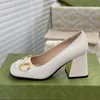 Diseñador de moda Tacones de mujer Zapatos de vestir Sandalias de ballet Cuero clásico Bordado Satén Goma Banquete de boda Zapato de bola Tacones altos 35-41