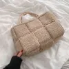 여자 가방 새로운 스타일 양장 양모 짠 대용량 토트 백 패션 봉제 손