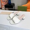 Modischer Flip-Flop, lässiger Slipper, rutschfest, Designer-Slipper, weich, bunt, einfarbig, offene Zehenpartie, Horsebit-Slide-Sandale, Retro-Slipper für Damen