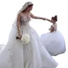 Voortreffelijke vrouwen trouwjurk op maat gemaakte 3D -bloemen met lange mouwen baljurk kanten applique kristallen bloemen bruidsjurken