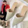 Donne di grandi dimensioni mezzo trascinamento 2022 nuovo stile fata maglia a spillo a punta tacchi alti usura esterna pantofole casual Baotou G220525