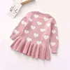 Sweet Kids Baby Girls Valentine's Day Dress, Wool Sticking Sweater Heart Printed Spets Kort kjol Pullover för hösten 1-5 år G220506