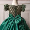 2022 Emeraude Green Mini Quinceanera Robes Pareant Little Filles Haute Low Ruffle Gold Gold Robe de soirée avec communion à manches courtes Robes de soirée officielles Enfants