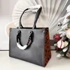 M45660 Fashion Tote Bag designer väskor handväska läder lyxiga totes präglade bokstäver shopper crossbody väskor plånbok två-ton klassisk shoppingpåse m58522