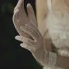 Причудливые жемчужины белые свадебные перчатки для невест полные пальцы видят сквозь сетчатые женские перчатки длиной запясть