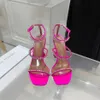 Sandalias rojas rosadas Correa adornada con cristales Carrete Tacones Tacón para zapatilla Mujer Verano Diseñadores de lujo Zapatos Sandalias Vestido de banquete Zapato de mujer