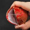 Nette billige Mini-Muschelförmige Schmuckkoffer einzigartiger rustikaler Ring-Geschenkbox chinesische Seidenbrokat-Karton-Verpackungskästen Münzlagerung 2440