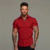 Summer Moda Koszula z krótkim rękawem Mężczyźni Solid Super Slim Fit Male Source Business Dress Marka Siłownia Fitness Sport Odzież 220324