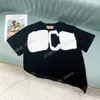 22SS 남자 여자 디자이너 T 셔츠 티 낙서 편지 짧은 슬리브 승무원 넥 스트리트웨어 블랙 XinxInbuy XS-L