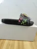 고품질 세련된 슬리퍼 슬라이드 호랑이 패션 클래식 슬라이드 샌들 남성 여성 신발 호랑이 고양이 디자인 여름 Huaraches 상자가 bagandshoe 35--46