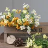 Couronnes de fleurs décoratives 30 têtes de marguerite en soie, plantes artificielles, Bouquet de camomille, décoration de maison, fournitures de bricolage, fête de mariage, jardin Po P