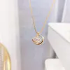 Подвесные ожерелья для женщин Дизайн звездной вселенной минималистской ожерелье Moon Diamond Demperament Заявление о темпераменте ежедневно сладкие аксессуары