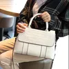 Bolsa de alta qualidade bolsas de luxo de couro genuíno gemas de ombro feminino designer cor sólida moda moda feminina saco feminino mini mini preto marrom j771