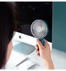 Favors Mini Handheld Fan USB Перезаряжаемая вентиляторы Портативный складной стол вентиляторы Женщины домашний офис на открытом воздухе вентилятор с низким уровнем шума вентилятор GC0915