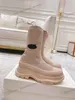 2022 Designer Chaussures de tricot de luxe Boot Graffiti Tread Slick Hommes Femmes Chaussettes décontractées Plate-forme de chaussure Demi-bottes Blanc Noir Entraîneurs d'extérieur A41a #