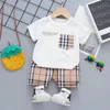 Yaz bebek giysileri Set Çocuklar Moda Kız Kız Karikatür Tshirt Şort 2 PCSSET Yürümeye Başlayan Giyim Çocukları Tracksuits2733520