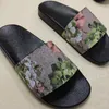 2022 Newest men women fashion slippers luxury slides summer flat slipper trendy leather rubber sandal mens beach slide 35-46