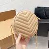 Mini bolso de mano circular Cadena en zigzag Bolsos de mano cruzados Bolsos de hombro clásicos Monedero Cuero genuino Bolso en forma de barril Carta de moda Calidad de hardware