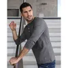 Kuegou 100 ٪ Cotton Clothing Solid Men T-Shirt Long Sleeve Basic Tee Spring Henley T Shirt أعلى جودة أعلى بالإضافة إلى حجم ZT-88025 T220811