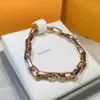 2022 Bracelet de créateur de chaîne classique Mode pour hommes Bracelet en acier inoxydable dominateur trempé unisexe Luxur258S européen et américain
