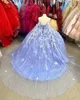 Vestidos clara de azul 2022 Quinceanera com espaguete de flores de flores V vestidos de baile com renda de pescoço Sweet 15 vestidos 16 vestido de baile