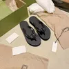 مصمم صندل نسائي جديد للنساء ، شريحة ثونغ صندل مع Flip Flops Slipper Metal Stain