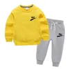 Casual merk Hoodie Sets Boy Hoodies Tieners Spring Sweatshirt Pak Boys Tracksuit Tops Pants 2pcs Set Kids Hooded Sweatshirts Kleding