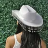 Bérets vintage Fedora chapeau unisexe en feutre des chapeaux de cowboy dames avec des strass de style western tassel tassement tasse