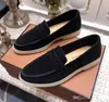 새로운 디자이너 남성 Loro Walk Shoes 럭셔리 스니커즈 스웨이드 가죽 Nubuck Male Flats 슬립 온 드레스 신발 플러스 크기 45 46