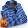 Winter Men's Plus Size Warm Shirt Plaid Business Casual Brushed Velvet Thick Middle-aged Fashion All-match Loose Top 220323