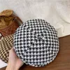 Berets Fedoras Hat Female Houndstooth Beret Retro Fashion Painter Knitted Plaid Flat Casual Temperament Octagonal HatBerets Wend22