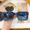 Sunglasses Designer Mens Millionaire Man Woman Black Frame Shopping Party Party Glasses Viagem Férias de Viagem UV400 Proteção com caixa original NP8C
