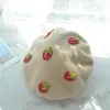 Bérets faits à la main Béret pour femmes Small Fresh Strawberry Painter Girl Automne et hiver Biscuits tout-correspondants mignons