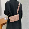 2023 Designer Bag Retro Dames 2023 Zomer Nieuwe Koreaanse stijl Fashion Ins enkele schouder diagonale borst gedrukte kleine vierkante tas