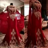 2022 Nya lyxiga spetsar Red Arabic Dubai Kaftan Evening Dresses Sweetheart Beaded Applique Mermaid Prom Dresses With Cloak Formal Party Gowns SXA16