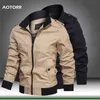 Giacca militare da uomo nuova primavera Giacca da uomo casual Bomber da volo Autunno Cappotto pilota Giacche da carico verde militare 2020 Stile di moda LJ201013