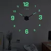 Väggklockor 3D-stansfri lysande klocka Fluorescerande i Dark Home Decor Decoration Självhäftande Clockwall